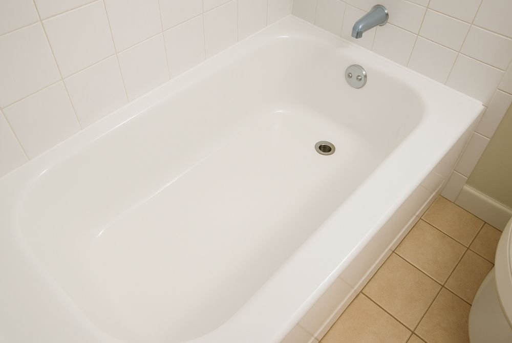 Close up bathtub crack