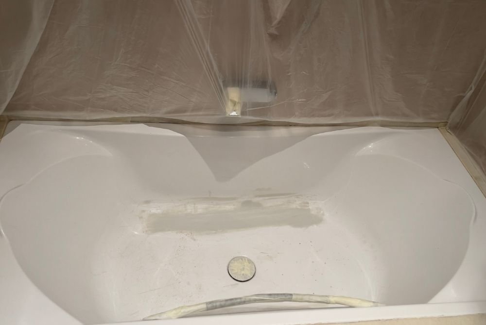 Bathtub before repair